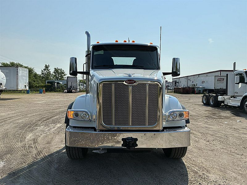 2027 Peterbilt 567