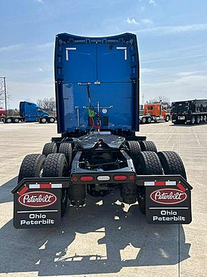 2027 Peterbilt 579
