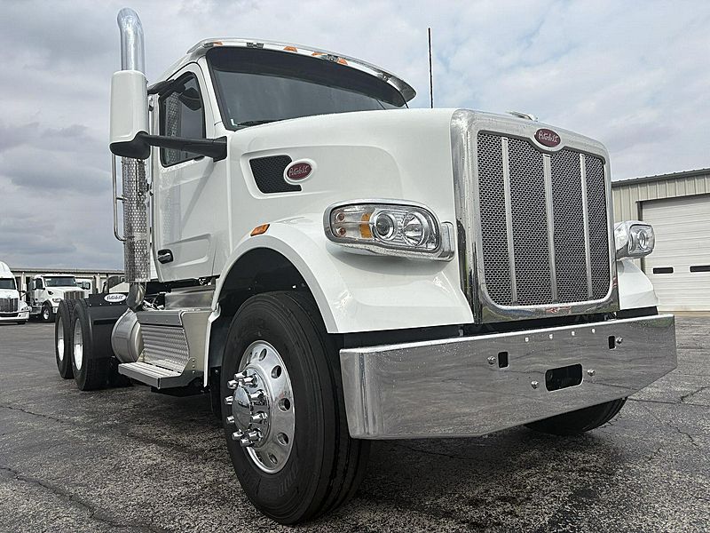 2027 Peterbilt 567