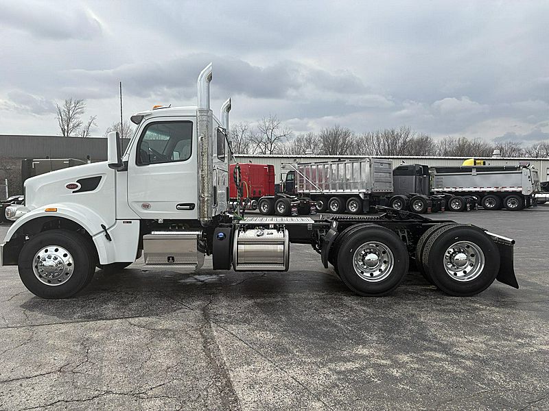 2027 Peterbilt 567