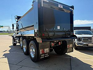 2026 Freightliner 114SD - Box Truck
