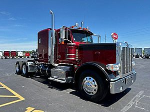 2016 Peterbilt 389 - Sleeper Truck
