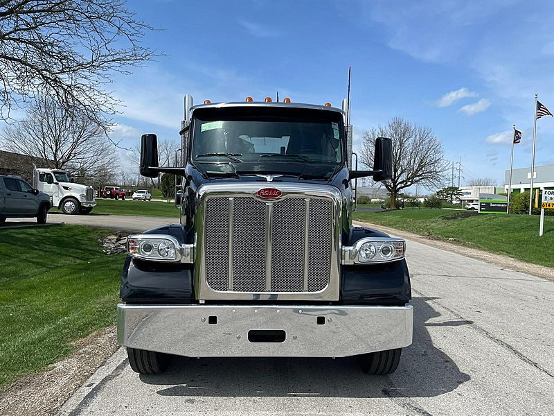 2027 Peterbilt 567