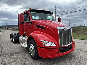 2027 Peterbilt 579