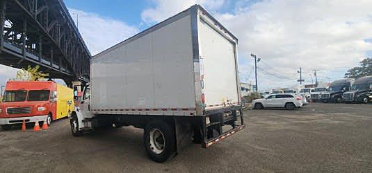 2017 Freightliner M2 106