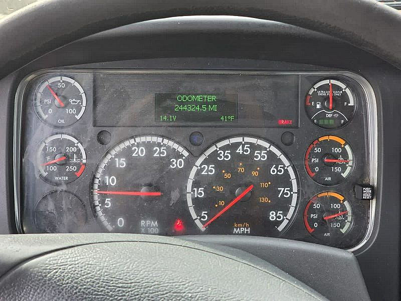2020 Freightliner M2 106