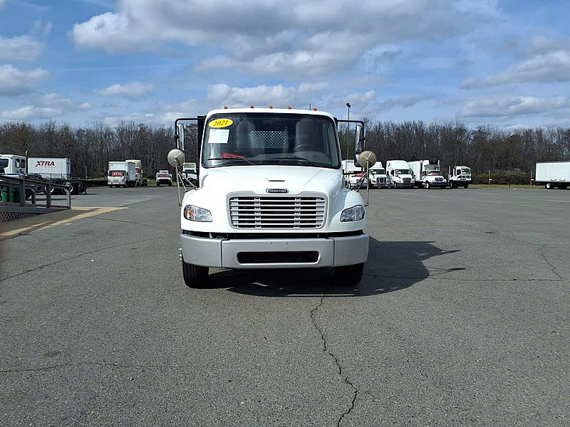 2021 Freightliner M2 106