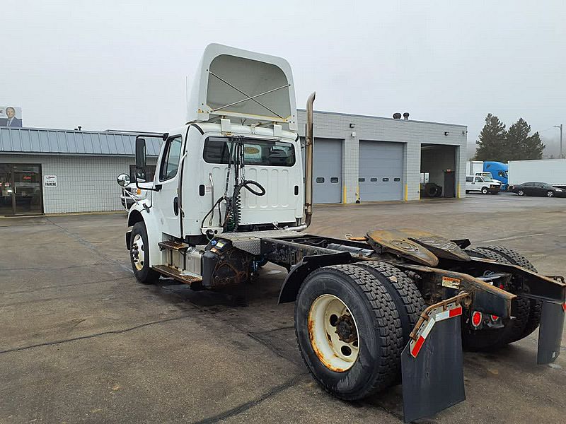 2022 Freightliner M2 106
