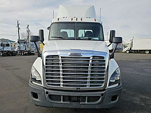 2016 Freightliner Cascadia 125 - Day Cab