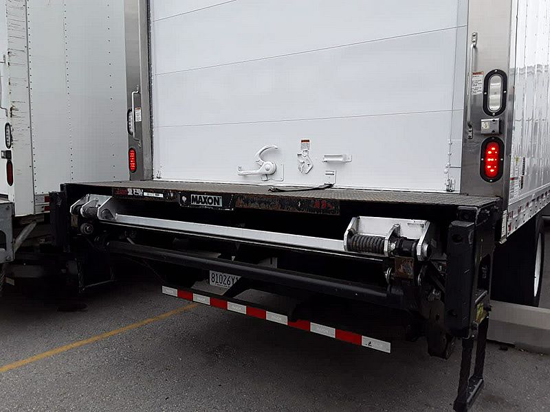 2016 Freightliner M2 106