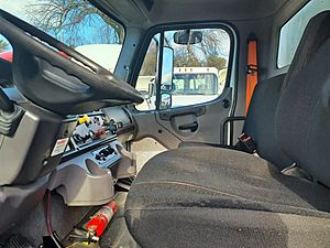 2018 Freightliner M2 106