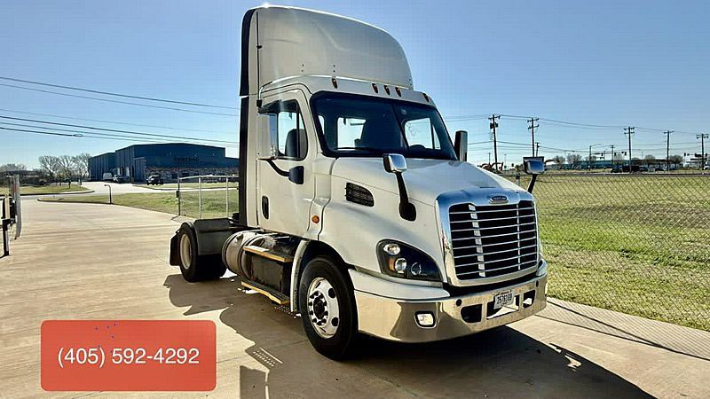 2018 Freightliner CASCADIA 113