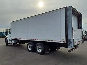 2018 Freightliner M2 106