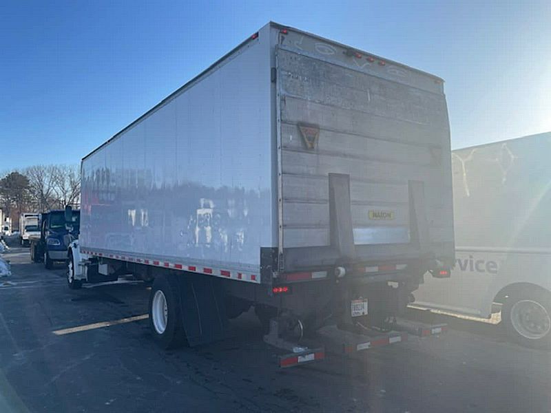 2019 Freightliner M2 106