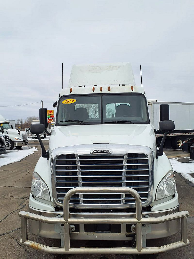 2019 Freightliner CASCADIA 125
