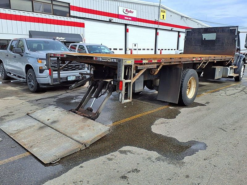 2019 Freightliner M2 106