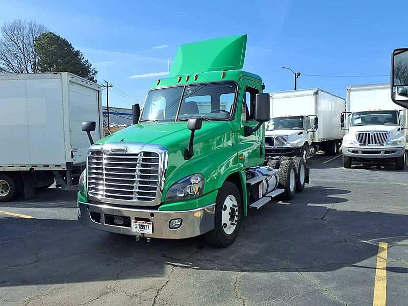 2020 Freightliner CASCADIA 125