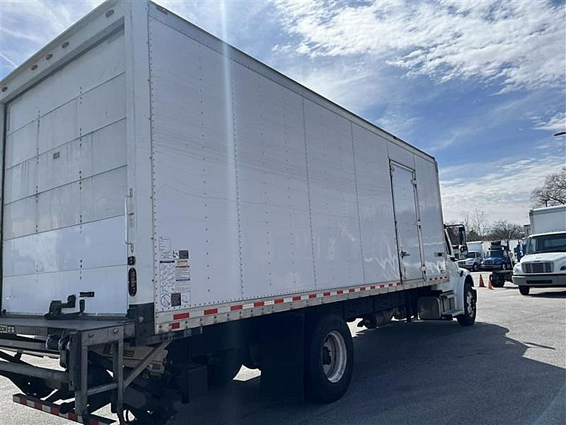 2020 Freightliner M2 106