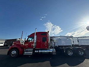 2020 Kenworth W990 - Sleeper Truck