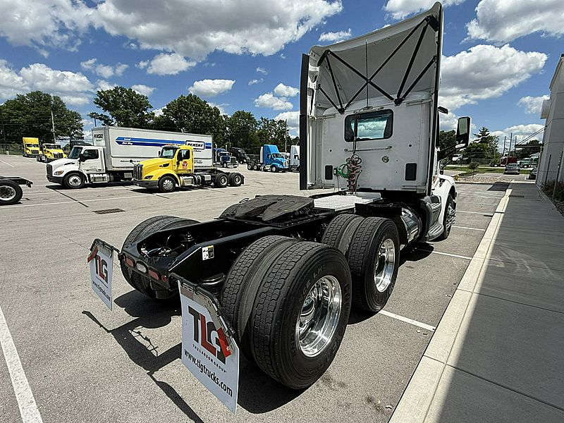 2021 Peterbilt 579