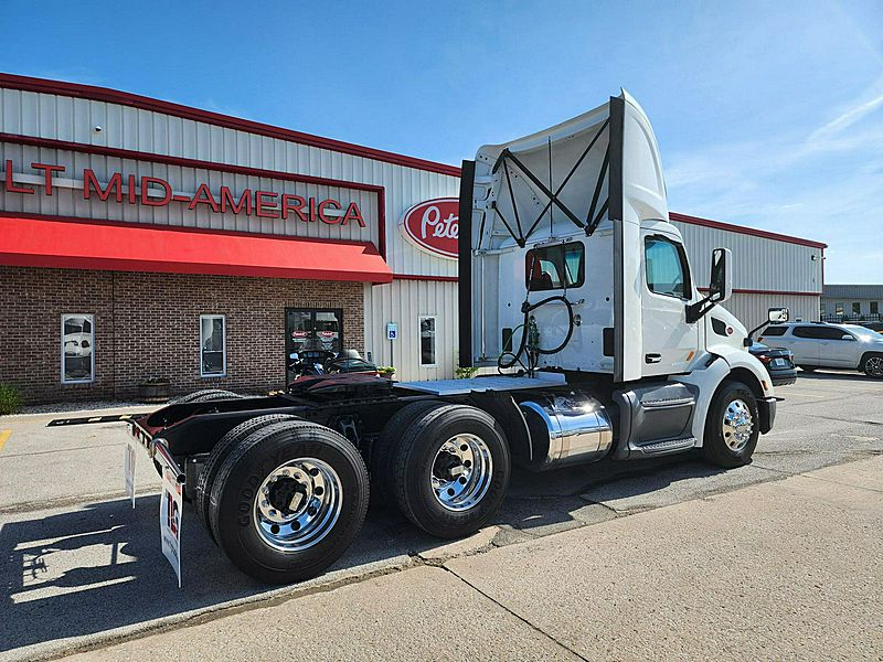 2021 Peterbilt 579
