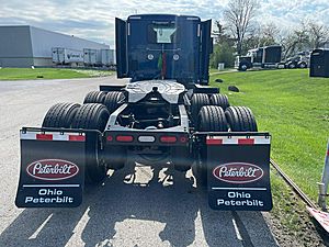 2027 Peterbilt 579