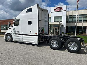 2027 Peterbilt 579