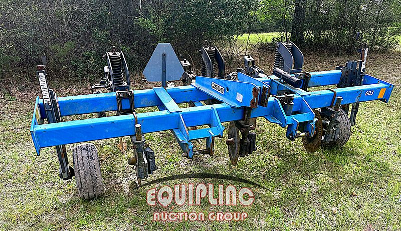 2016 DMI 2500 Subsoiler 