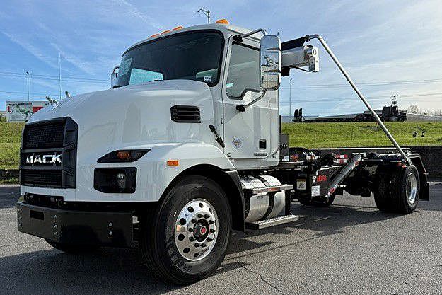 中古メック2台 2027 Mack MD742 For Sale | Roll-Off | # M050147