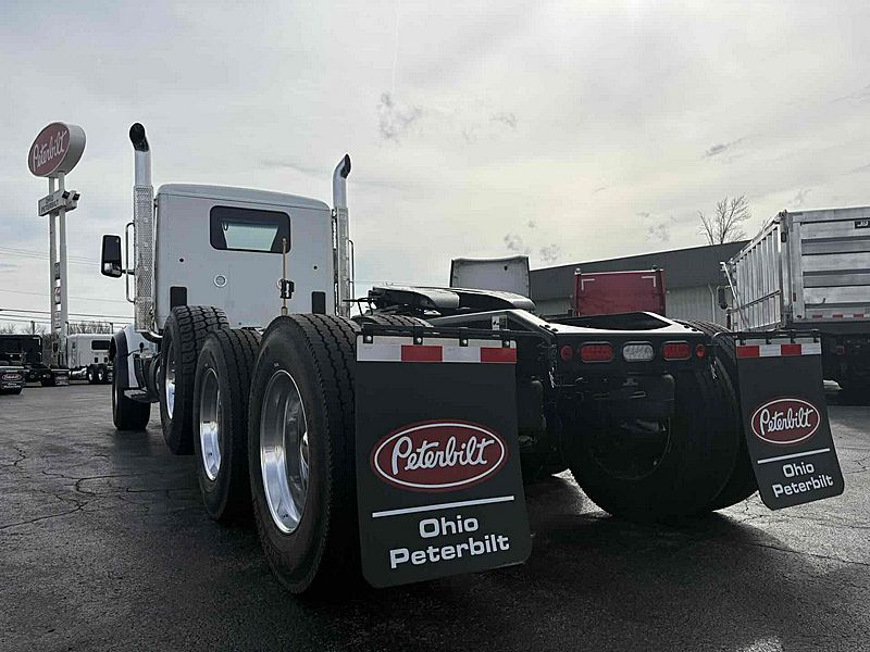 2027 Peterbilt 567