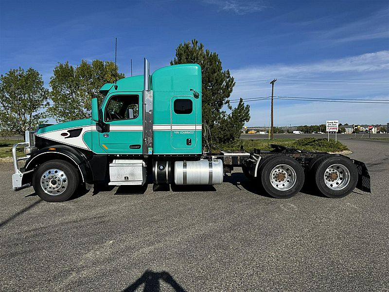 2020 Peterbilt 567