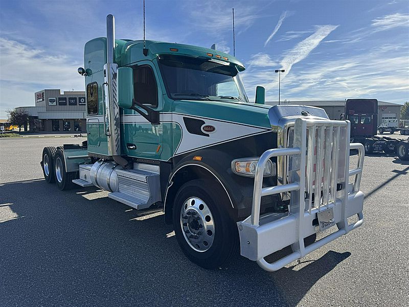2020 Peterbilt 567