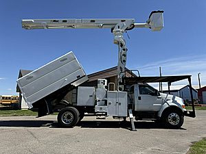 2011 Ford F-750 - Bucket Truck