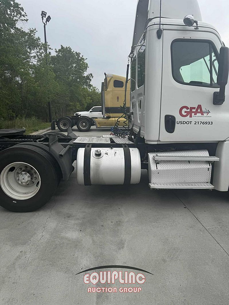 2013 Freightliner Cascadia