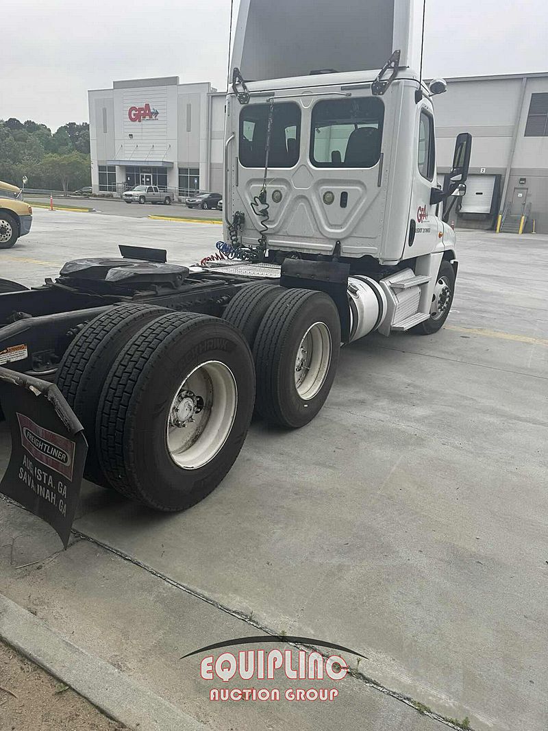 2013 Freightliner Cascadia
