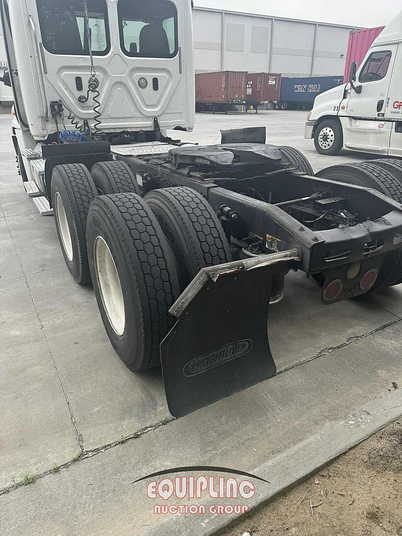 2013 Freightliner Cascadia