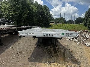 2016 Reitnouer Dropmiser - Drop Deck Trailer