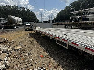 2016 Reitnouer Dropmiser - Drop Deck Trailer