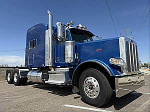 2022 Peterbilt 389 - Sleeper Truck