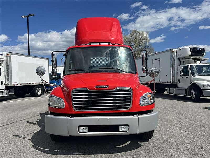 2017 Freightliner M2 106