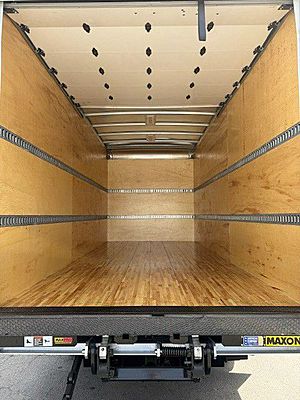 2025 Isuzu NRR - Box Truck