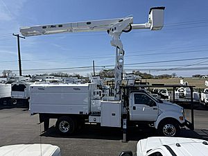 2015 Ford F750 - Bucket Truck