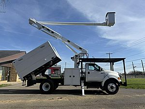 2015 Ford F-750 - Bucket Truck
