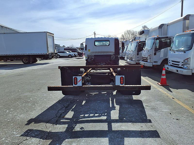 2017 Isuzu NRR