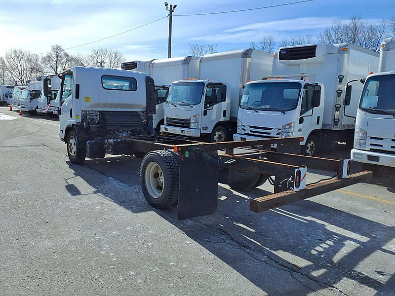 2017 Isuzu NRR