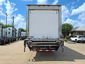 2019 Freightliner M2 106