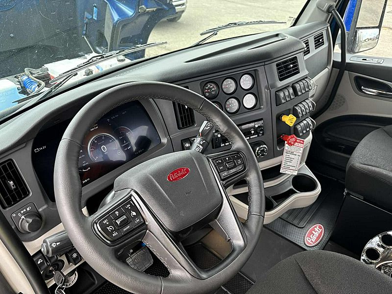 2027 Peterbilt 567