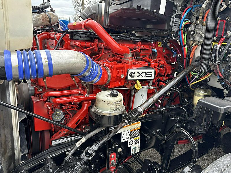 2027 Peterbilt 579