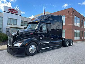 2027 Peterbilt 579