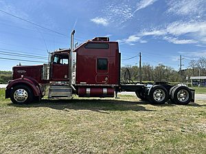 2004 Kenworth W900 - Sleeper Truck